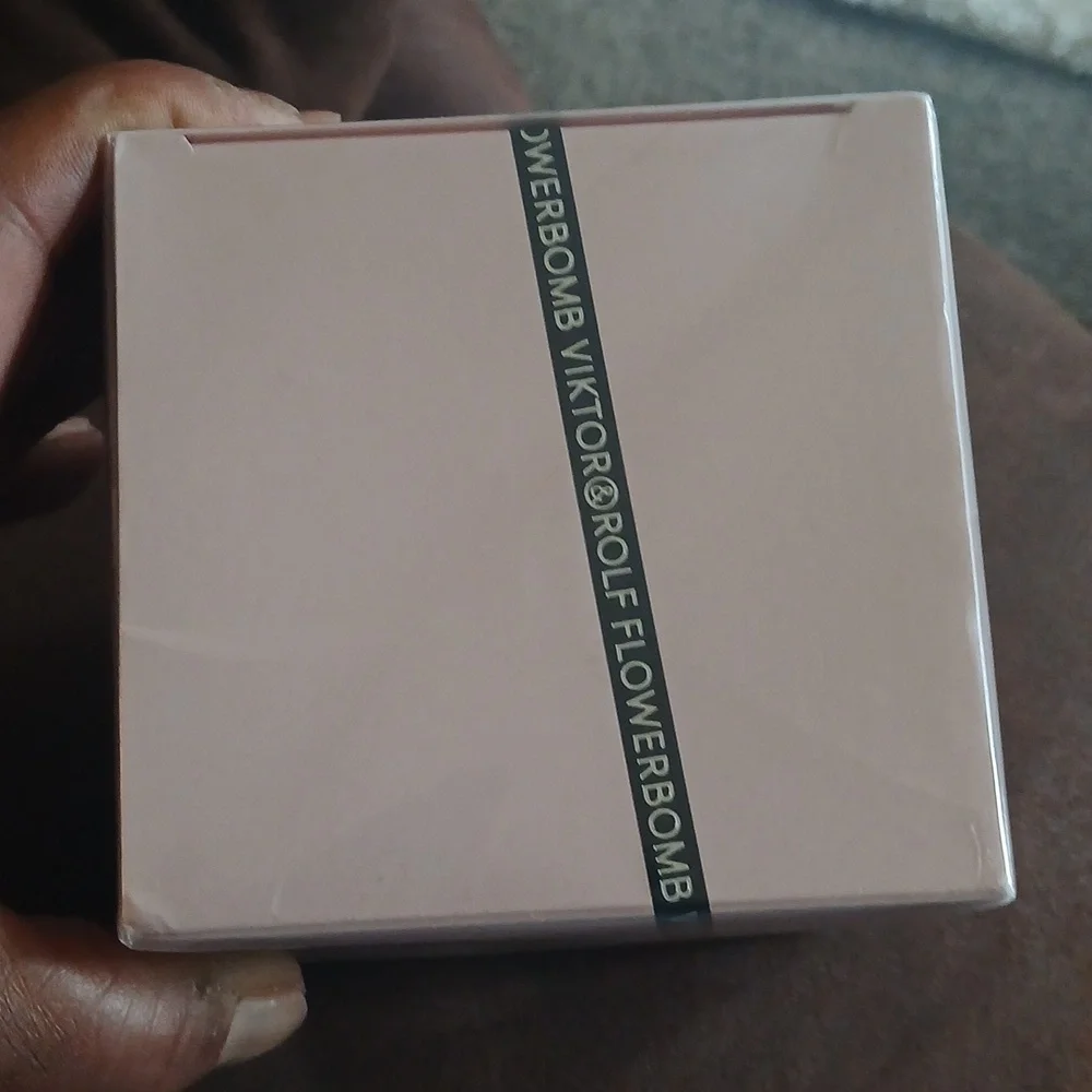 NWT VIKTOR ROLF FLOWERBOMB - Picture 2 of 3